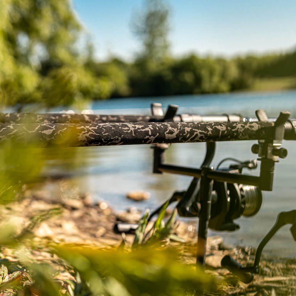 Sonik-Xtractor+-Dark-Camo-Carp-Rod-6